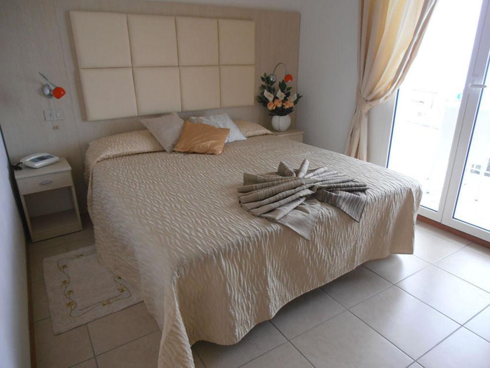 מארוטה Hotel Toscana מראה חיצוני תמונה